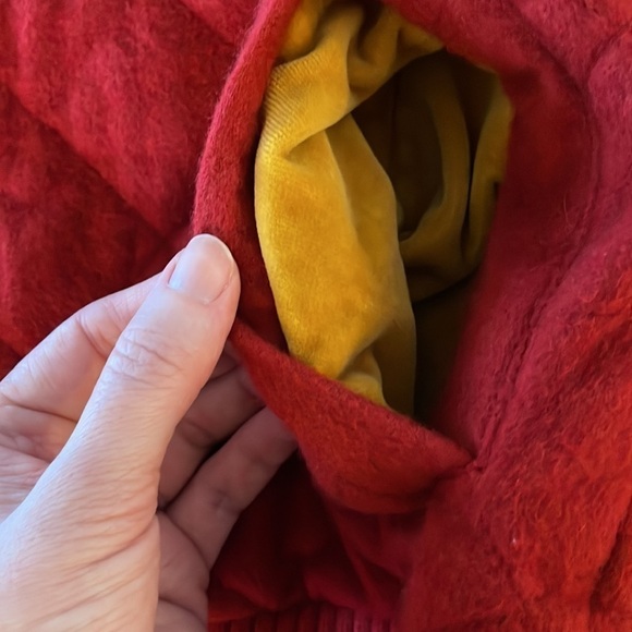 Loro Piana Men’s 100% Cashmere Vest in Red - Picture 10 of 16